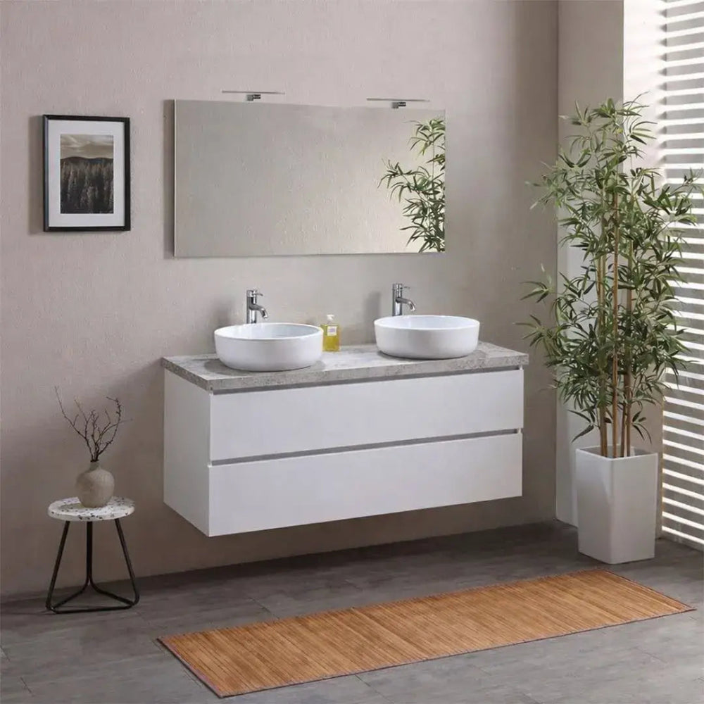 Meuble de salle de bain double vasque suspendu 120 cm blanc, plan béton, miroir et lampes