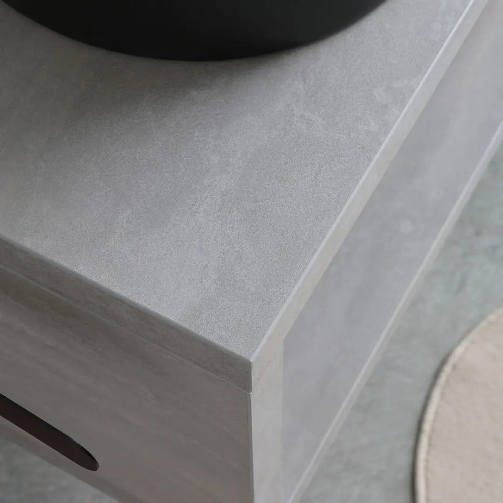 Meuble de salle de bain suspendu 80 cm finition béton et vasque à poser noir mat